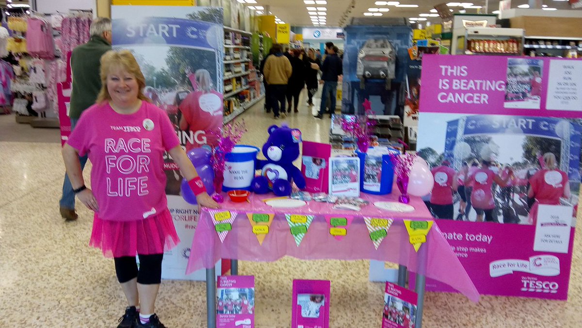 Julie Hollister tweet media