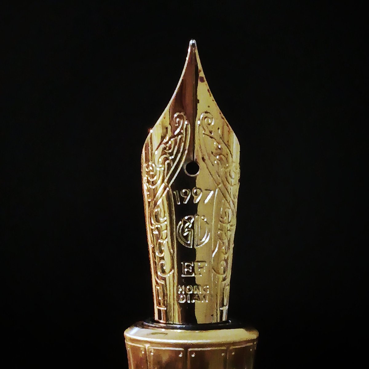 _PaulHimSelf's tweet photo. Exciting news! 🖋️ Just got my hands on a stunning Qin Dynasty Hongdian fountain pen. It's a game-changer for writing enthusiasts like us. Can't wait to share the joy of putting ink to paper! ✒️✨" https://t.co/vg2b5meCQN