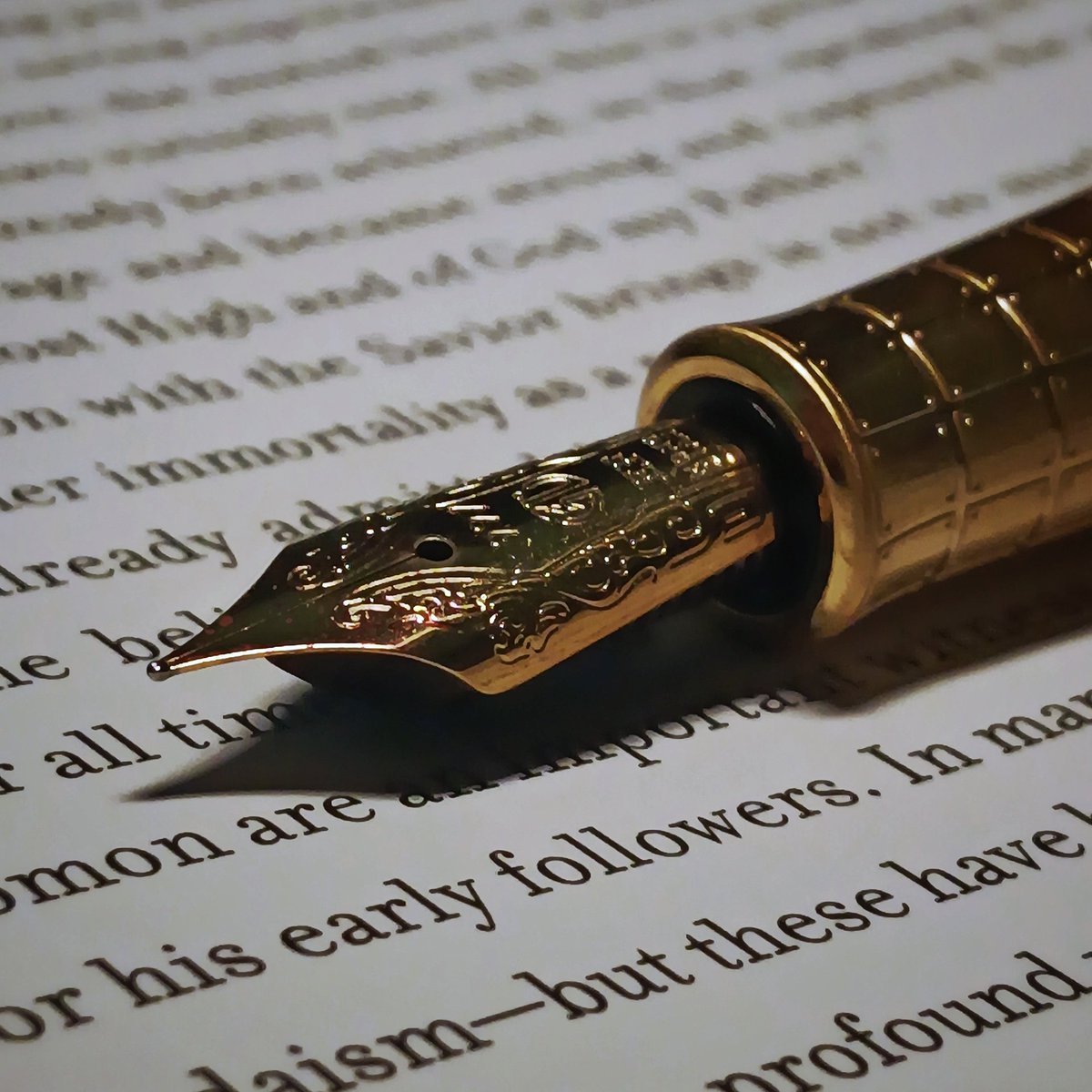 _PaulHimSelf's tweet photo. Exciting news! 🖋️ Just got my hands on a stunning Qin Dynasty Hongdian fountain pen. It's a game-changer for writing enthusiasts like us. Can't wait to share the joy of putting ink to paper! ✒️✨" https://t.co/vg2b5meCQN