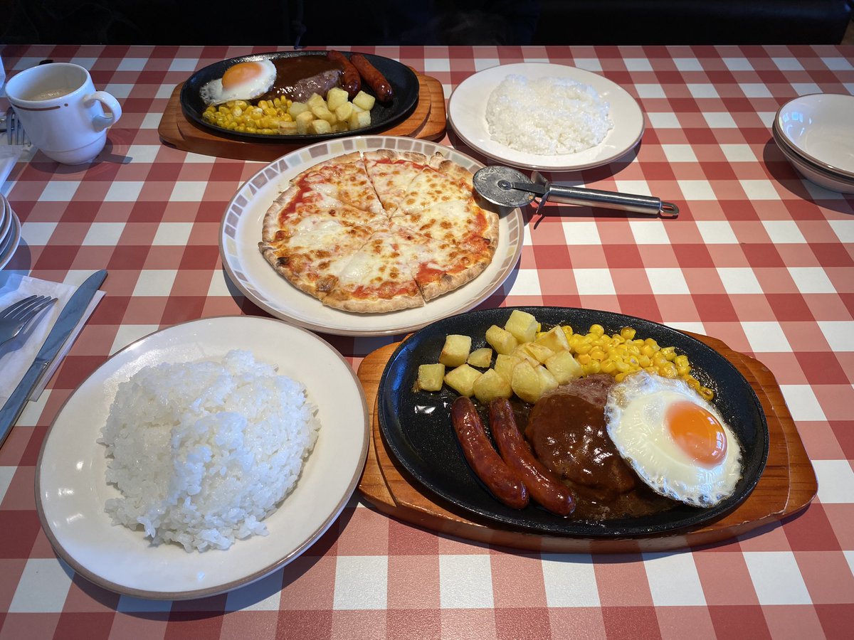 Matchan0918's tweet photo. 今日のランチはサイゼリア！

本当にリーズナブルだから学生さんが沢山でした☺️ https://t.co/NKtNSLB4Gd