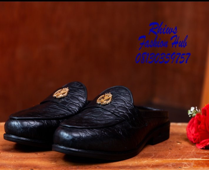 We are Rhiws Fashion Hub, known for our commitment to quality, comfort, and style.

Specs:
- Real leather upper
- Synthetic leather lining
- Synthetic leather insole
- Prefabricated sole
- Handcrafted with love. 

#MadeinKafanchan #MadeinKaduna #Handmadeshoes