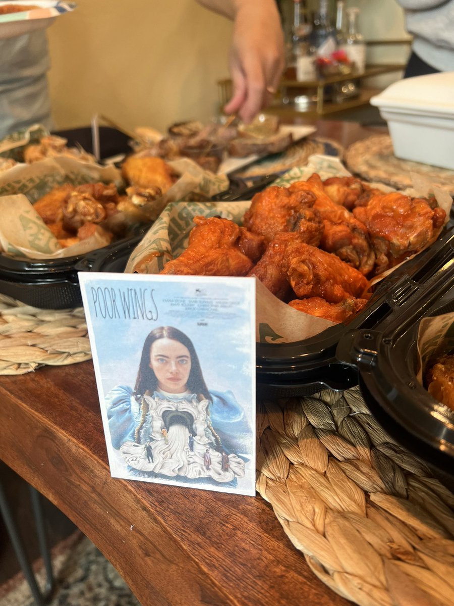 Regina 🍿 tweet media