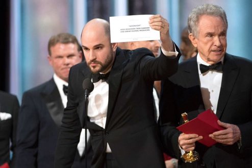 CBuburron's tweet photo. there’s been a mistake, señora influencer you won best picture https://t.co/ryfmW5Xoub