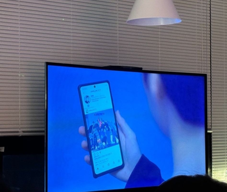 uniswith's tweet photo. after two years, the semantic error cast are watching semantic error together! 

if they can't move on, you can't expect me to move on either 🙂‍↕️ https://t.co/1wubpoIr9Y