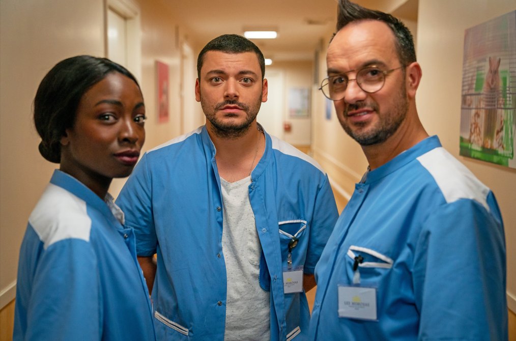 TF1Pro's tweet photo. #Audiences @TF1 

🔴 Très gros succès de "Maison de retraite" hier soir avec 6.7M de tvsp et 34% de pda.

Egalement très puissant sur cibles avec :
✅ 44% de pda FRDA-50a
✅ 39% de pda 25-49a
✅ 46% de pda 15-24a

Dimanche prochain "Moonfall" (inédit) https://t.co/JOOgMJYK8v