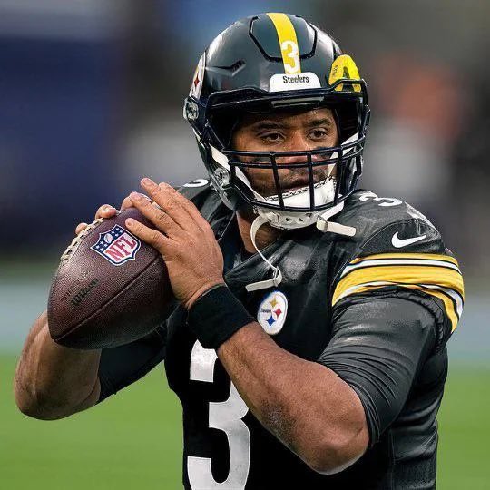nflrums's tweet photo. Pittsburgh Steelers Offense 

QB Russell Wilson 
RB Najee Harris 
RB Jaylen Warren 
WR George Pickens 
WR Diontae Johnson  ?
WR Calvin Austin 
TE  Pat Freiermuth 
TE Darnell Washington https://t.co/bbXaLOS535