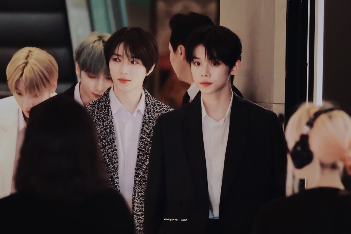 HealingSpring13's tweet photo. 240311

🥂

#연준 #YEONJUN
#범규 #BEOMGYU 
#쭈뀨미즈 https://t.co/SzWCJI5Fzx