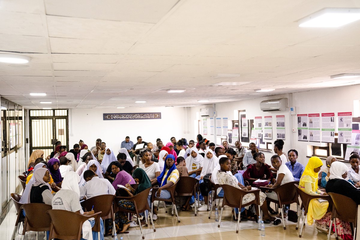 createch_tz's tweet photo. Youth from Tanzania dive into the world of AI and machine learning at the TeensInAI event, where they explore pitching, prototyping, and brainstorming for innovative projects. 🚀 

#TeensInAI #YouthEmpowerment #TeenInTech #WomenInTech #TechForAll #AIethics https://t.co/ggAKrmV92H