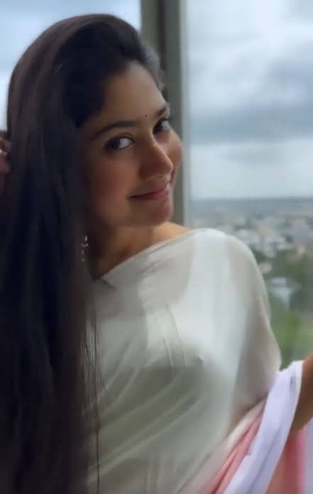 GIXhhBxa4AA6XkB?format=jpg&name=900x900