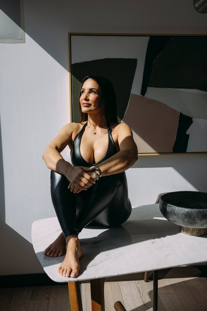 A lil extra daylight goes a long way 🖤 #DaylightSavings