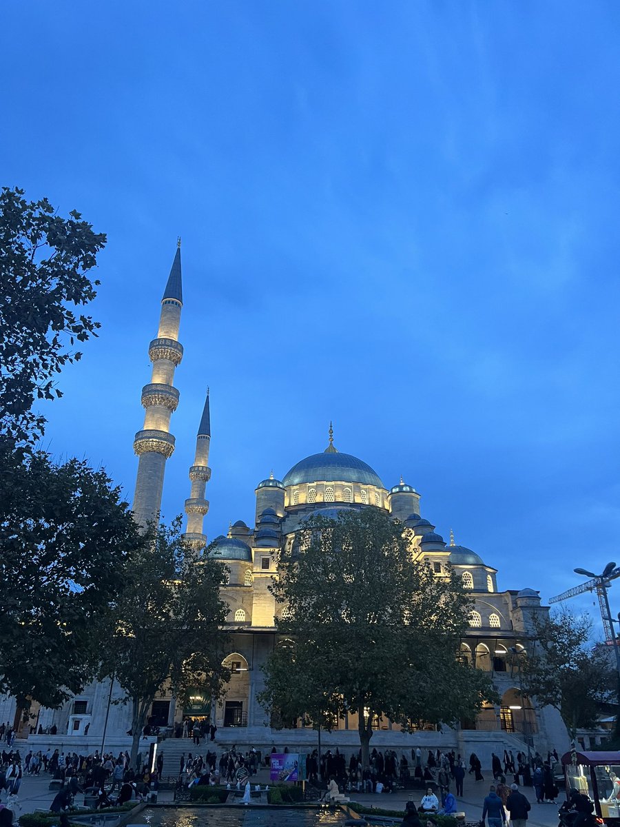 LissaAriane's tweet photo. Ramadan Mubarek 🌙 https://t.co/dDAhGj8exy