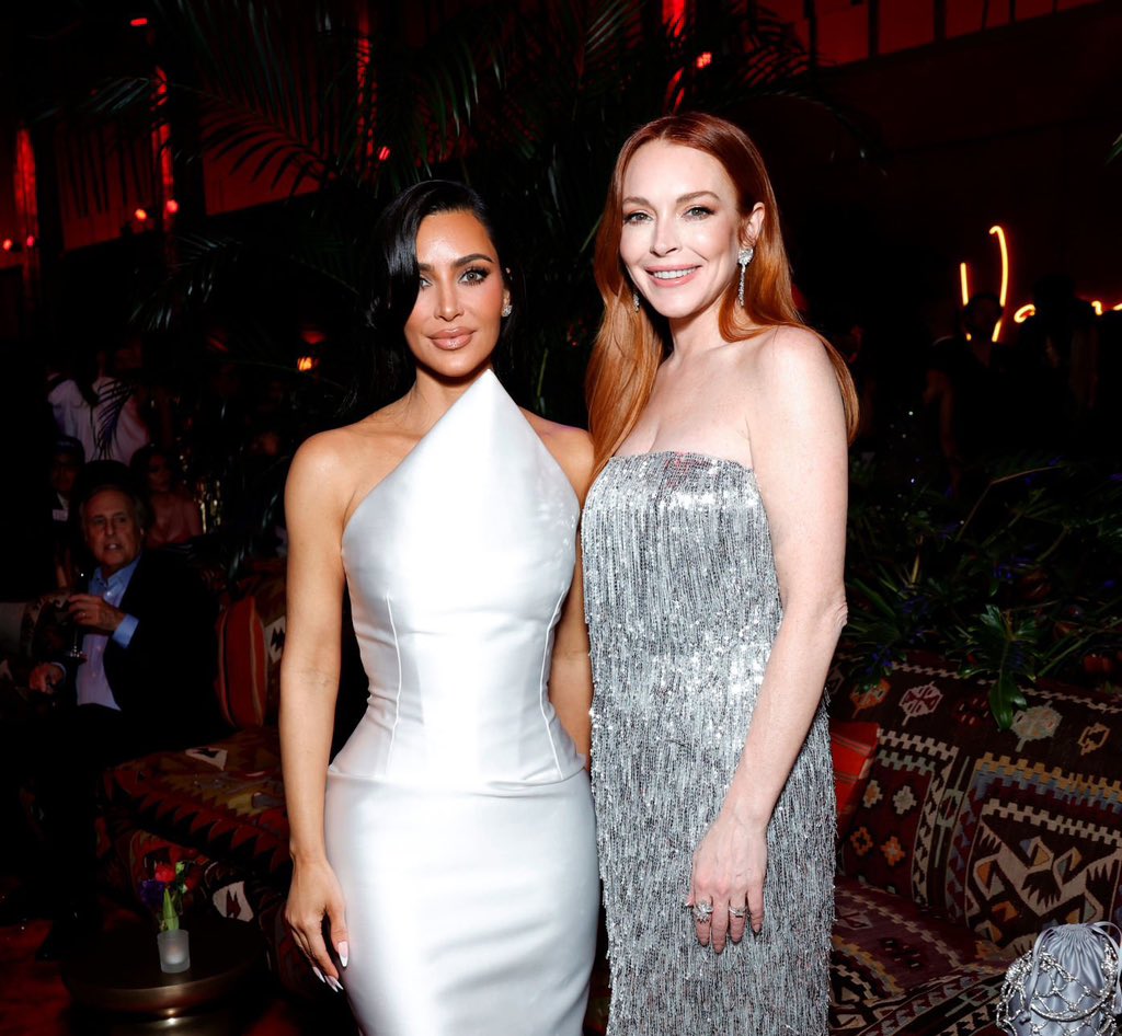 kimkinfo's tweet photo. Kim Kardashian and Lindsay Lohan https://t.co/RwCtARHzti