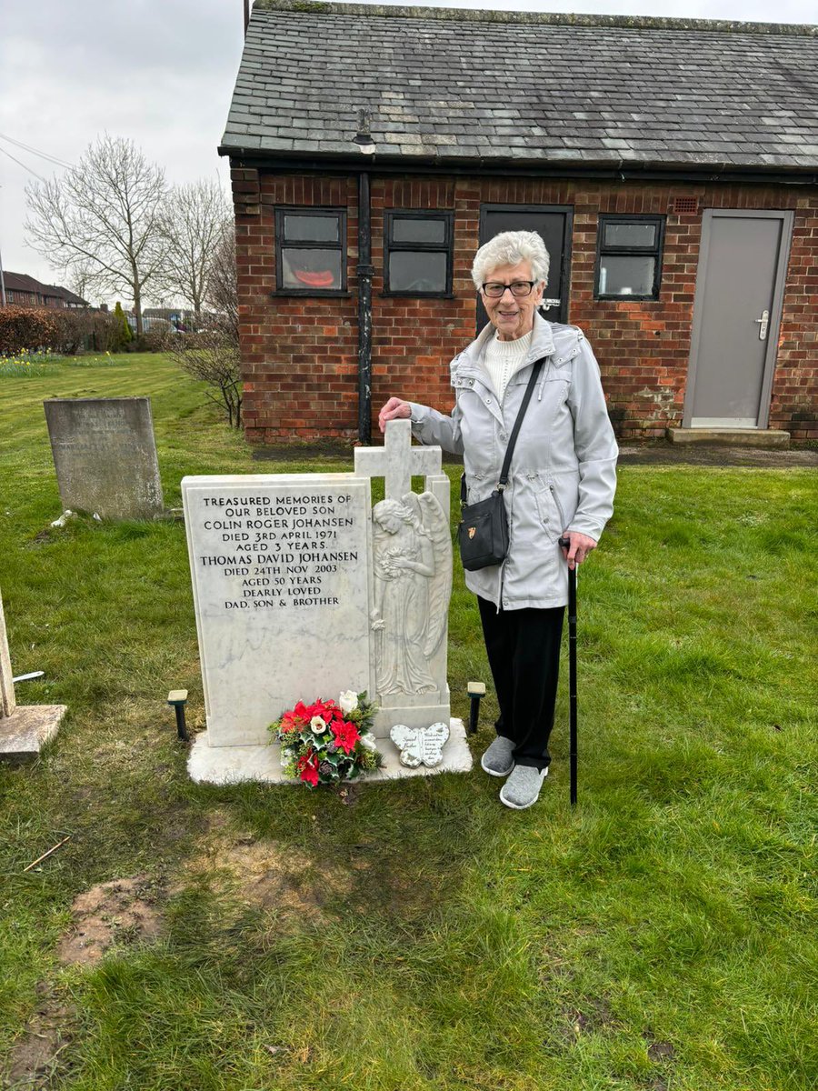 gravecarelpool's tweet photo. This is why we do what we do 🥰

The family surprised their 93 year old nan with a family headstone being restored for Mother’s Day and her words was ‘it’s the best present ever!!’.

Thanks very much for allowing me to share this with everyone 🩷

#liverpool #mothersday https://t.co/TPSgI9kvBB