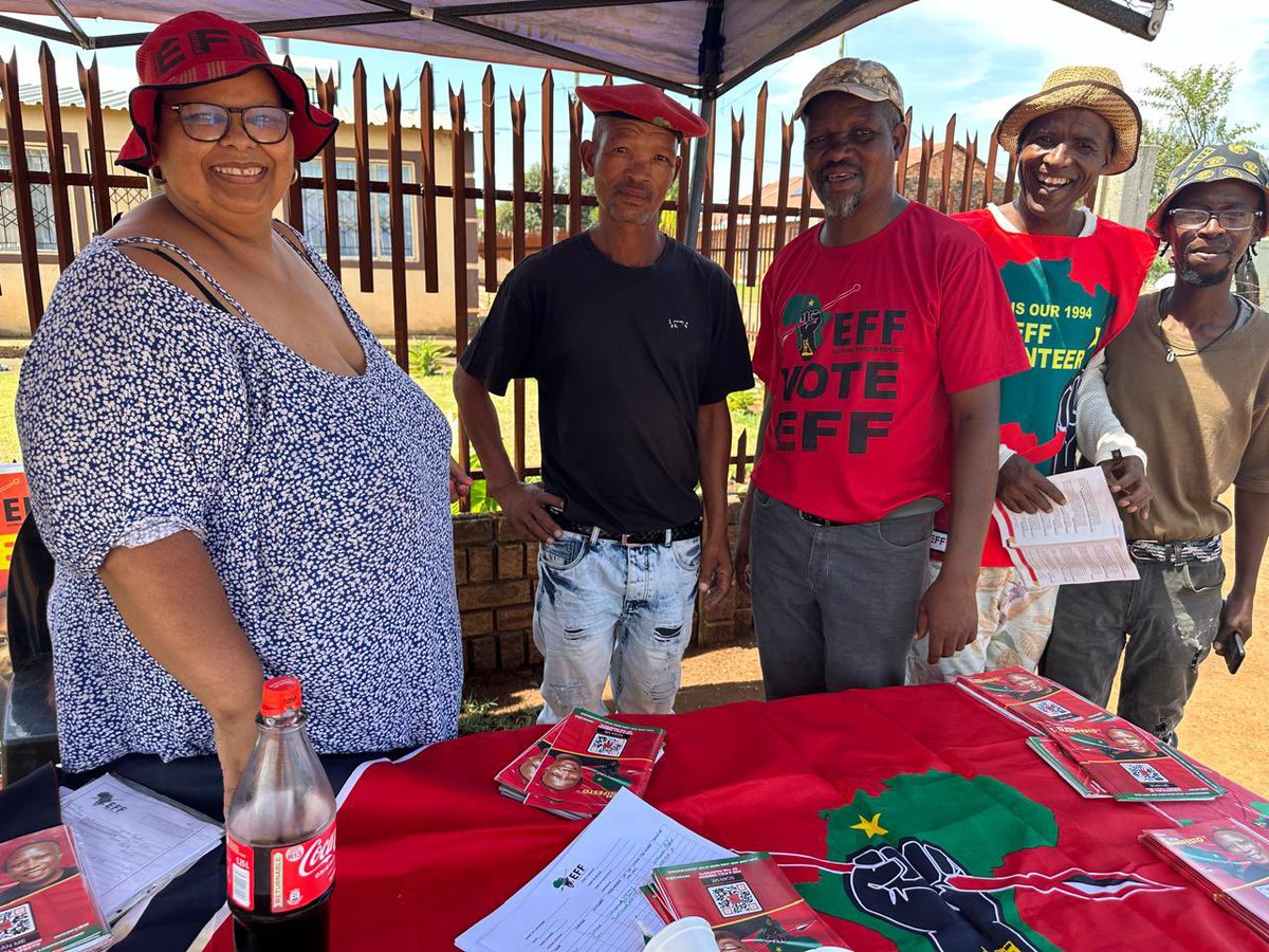EffNorthwest's tweet photo. ♦️Boots on the ground♦️

In pictures, Cmsr. Laetitia Arries, is engaged in ‘Motho-Mothong’ campaign at Ward 13 Aksie Park  Formosa, Potchefstroom. 

-the winds of change are blowing in the North West province.

#EFFNWManifestoLaunch https://t.co/AqGKPEwuH7