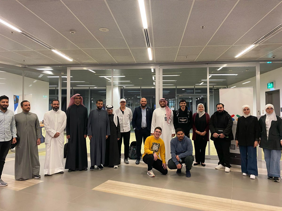 K_University's tweet photo. مجموعة مبرمجي جوجل - فرع الكويت (GDG Kuwait) تختتم أسبوع ورش العمل في كلية العلوم الحياتية.
https://t.co/D5d61nNNmW

#جامعة_الكويت 
#مدينة_صباح_السالم_الجامعية https://t.co/fQBt6gQZci