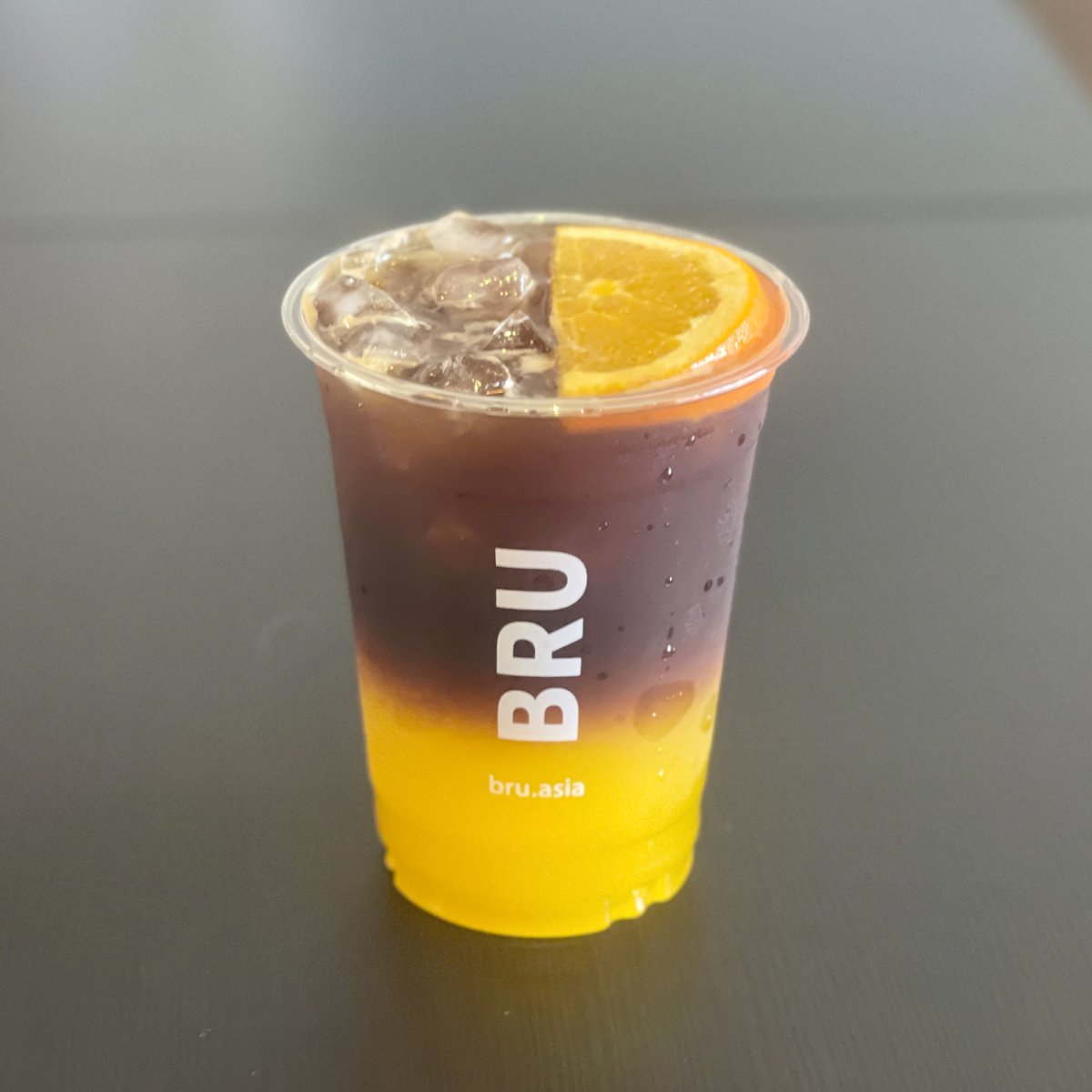 ThePattayaGuide's tweet photo. Cool down with a splash of color! Try our Orange or Blue Iced Americano. 
#pattaya #drinks #treatyourself #coffee 

Shop Map: https://t.co/BzCjGz4UCx
Grab Delivery: https://t.co/nwwMQcjpW6
Line Official: https://t.co/lcw3E7u9ww
Website: https://t.co/mbfBbJbtjD https://t.co/Q0f9ISrnP6