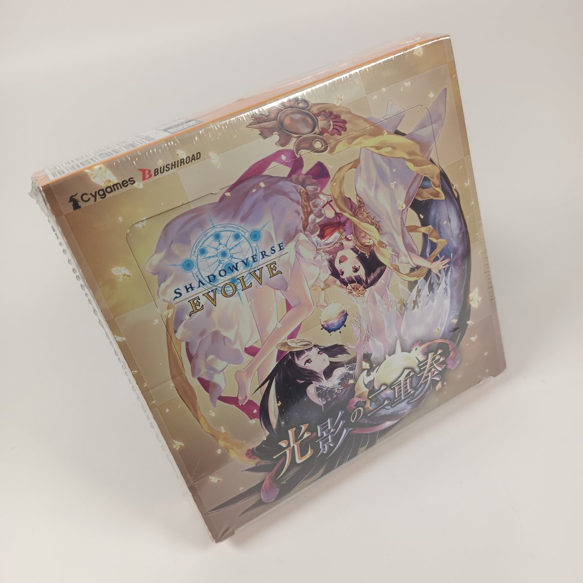 tokyocards's tweet image. Bonjour ✨

On commence bien la semaine avec des nouveautés Shadowverse Evolve sur @tokyocards !!

Nous avons maintenant des displays scellés du volume 1 à 9 !  ⭐️👄⭐️

tokyocards.com/collections/sh…
