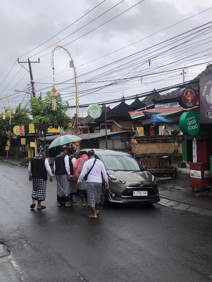 Miss Tweet | tweet media