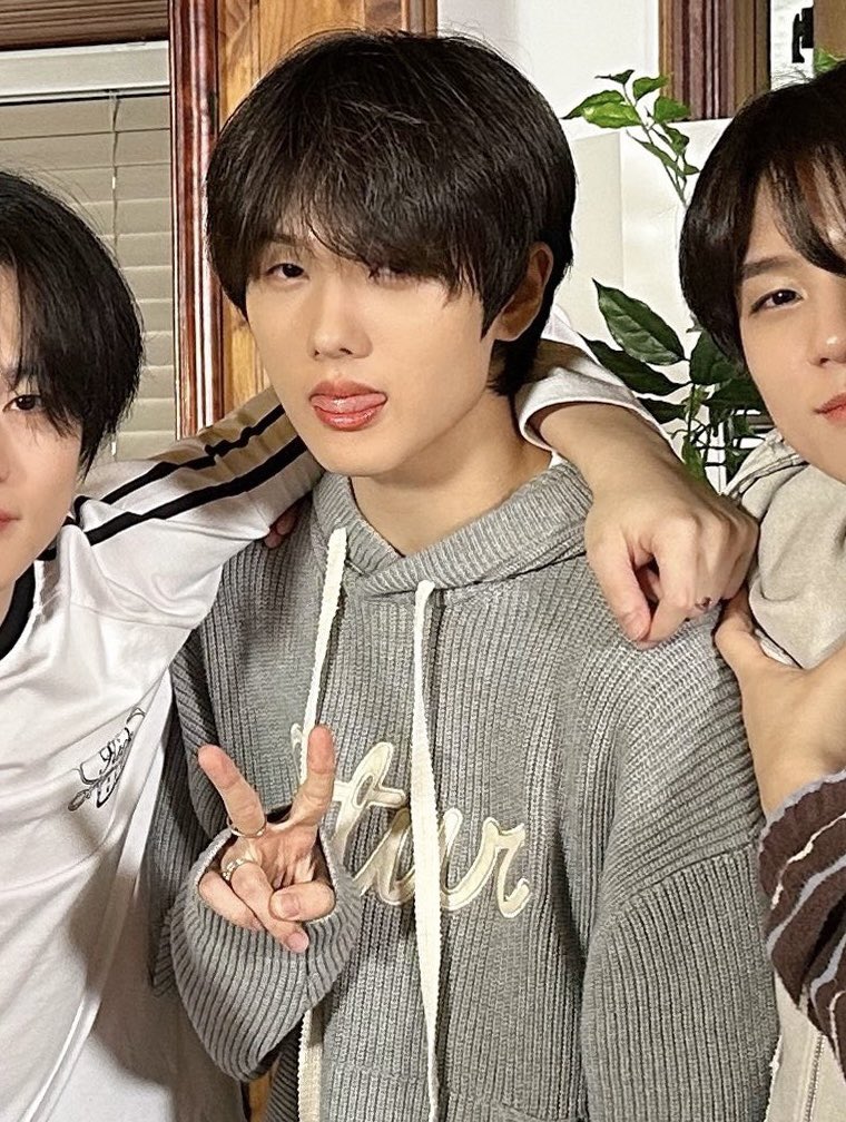 Udah ya, aku capek! Kamu gak pernah marah!

Park Jisung Few Tweet au 
— by shinemayuu