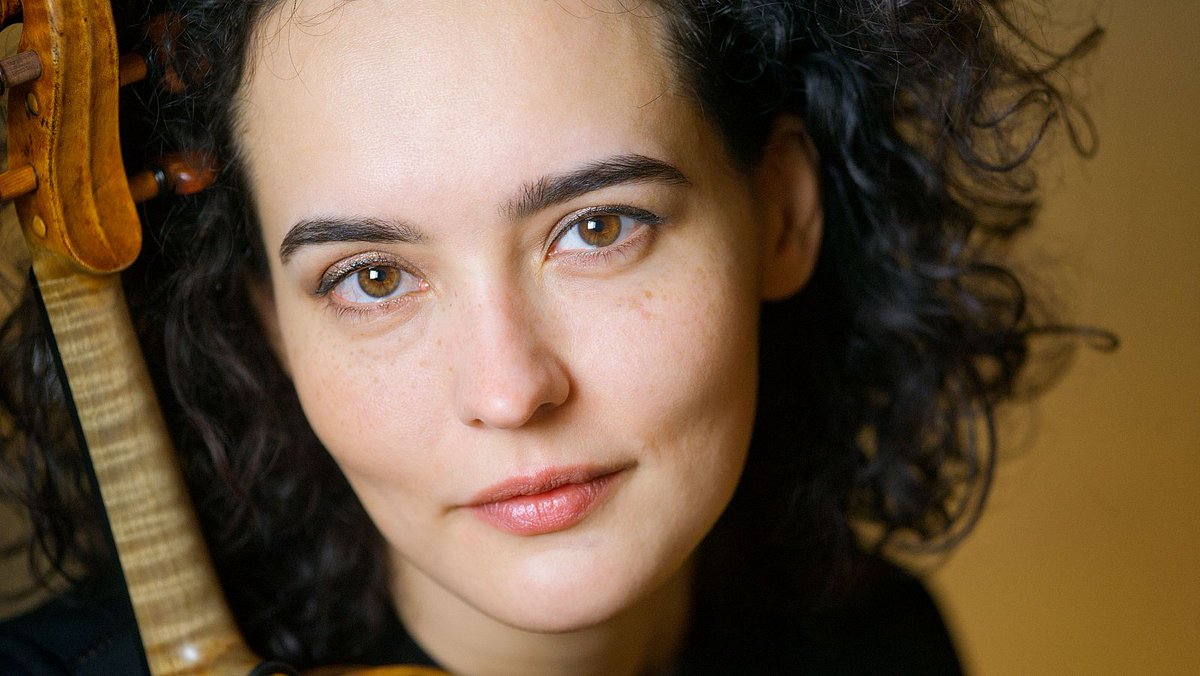 PlateaMagazine's tweet image. Noticias: @alenabaeva toca el "Concierto para violín" de #Stravinsky con la Orquesta de RTVE (@OCRTVE).
plateamagazine.com/noticias/16473…
