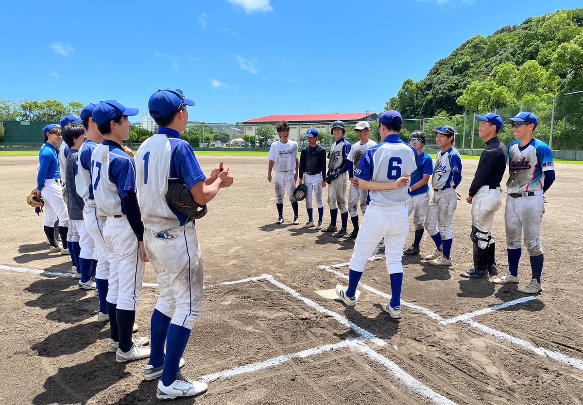 #春から阪大🎉の皆さんおめでとうございます🎊

#阪医野球部⚾️では選手マネ合わせて23名で楽しく野球をしています🥰

今年も選手とマネを大募集！初心者大歓迎です💖

興味のある方、DMお待ちしております✨今後も新歓情報をお届けするのでフォローをお忘れなく🪄

#春から阪医
#野球好き
#準硬式野球