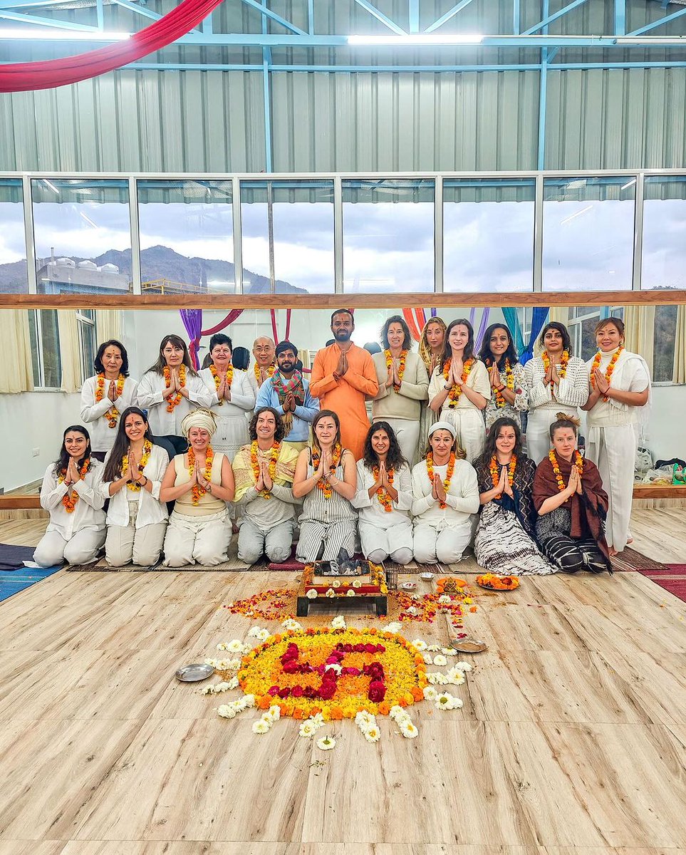 hareramayoga's tweet photo. Apply for Our Upcoming Yoga Teacher Training in Rishikesh #yoga #rishikesh #yogateachertraining https://t.co/YYaDaHwnQb https://t.co/fC4vHwx8Wg