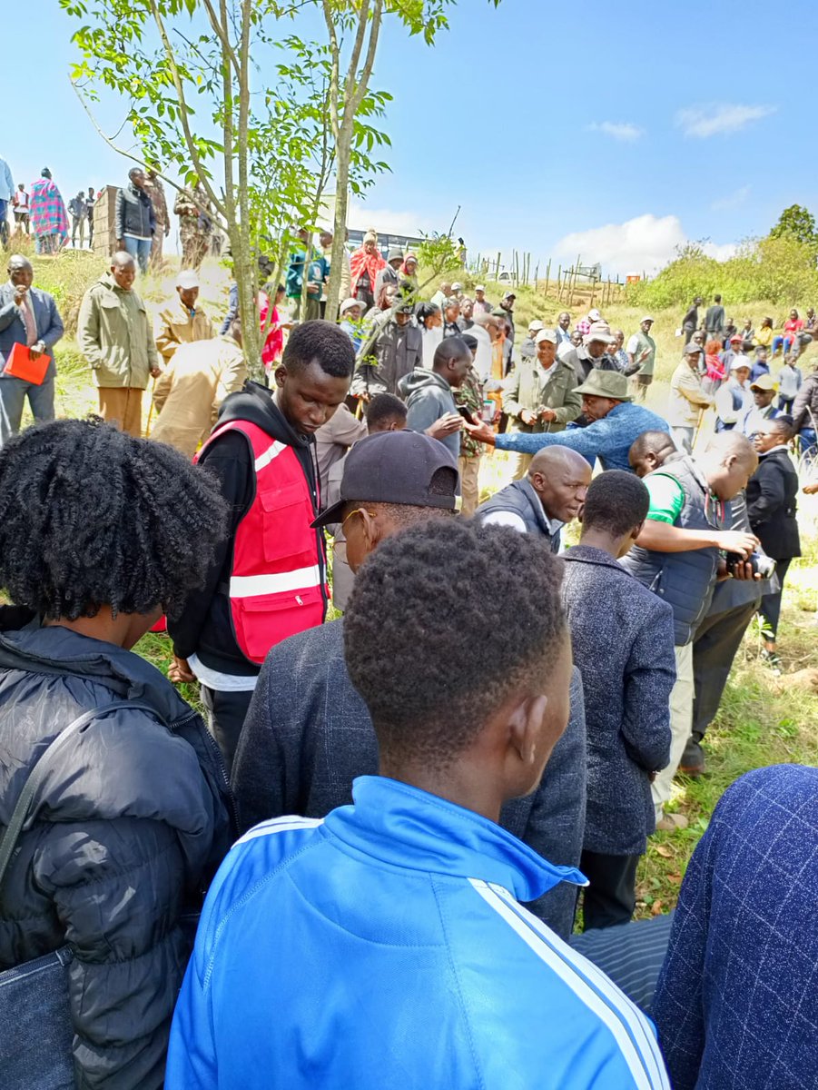 yfga_kenya's tweet photo. We are honored to announce Youths for Green Action Kenya 's official recognition for outstanding efforts in Njoro River and surrounding areas rehabilitation, by @egertonunikenya and Nakuru County Government. Big thanks to our dedicated ambassadors in the Njoro region and YGAK https://t.co/WTJvEzkjiC