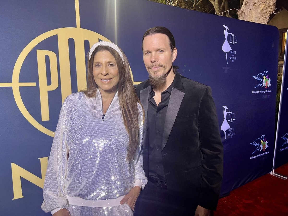 Very happy to see #irish #actor @cillianmurphyoffical win best #actor!Also congrats to @robertdowneyjr on win #supporting #actor!!! @officiallyemmastone   female !
#actorslife #acadamyawards 
#oscars2024 
My girl @devinenews 
#oscarparty #seanmcnabb 
#filmaker #actor #musician