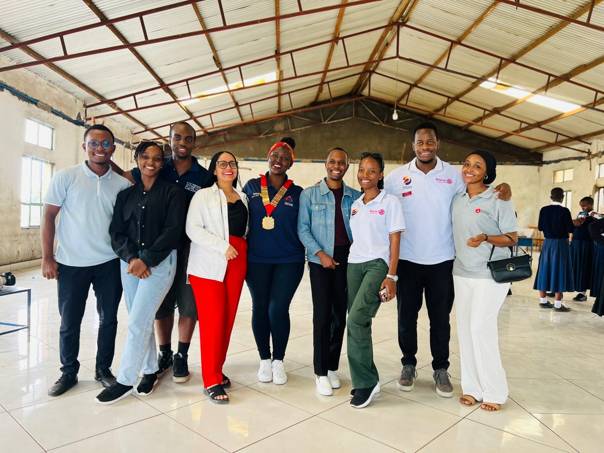RotaractD9214's tweet photo. Excited to launch the Rotaract Education &amp; Literacy Initiative at Kisimiri Secondary School, Arusha, on Women's Day! With partners &amp; Rotaractors from Tanzania, we provided curriculum books &amp; scholarships to 13 students. Grateful for all donations! #Rotaract #Education #CreateHope https://t.co/KgeOI35f3X