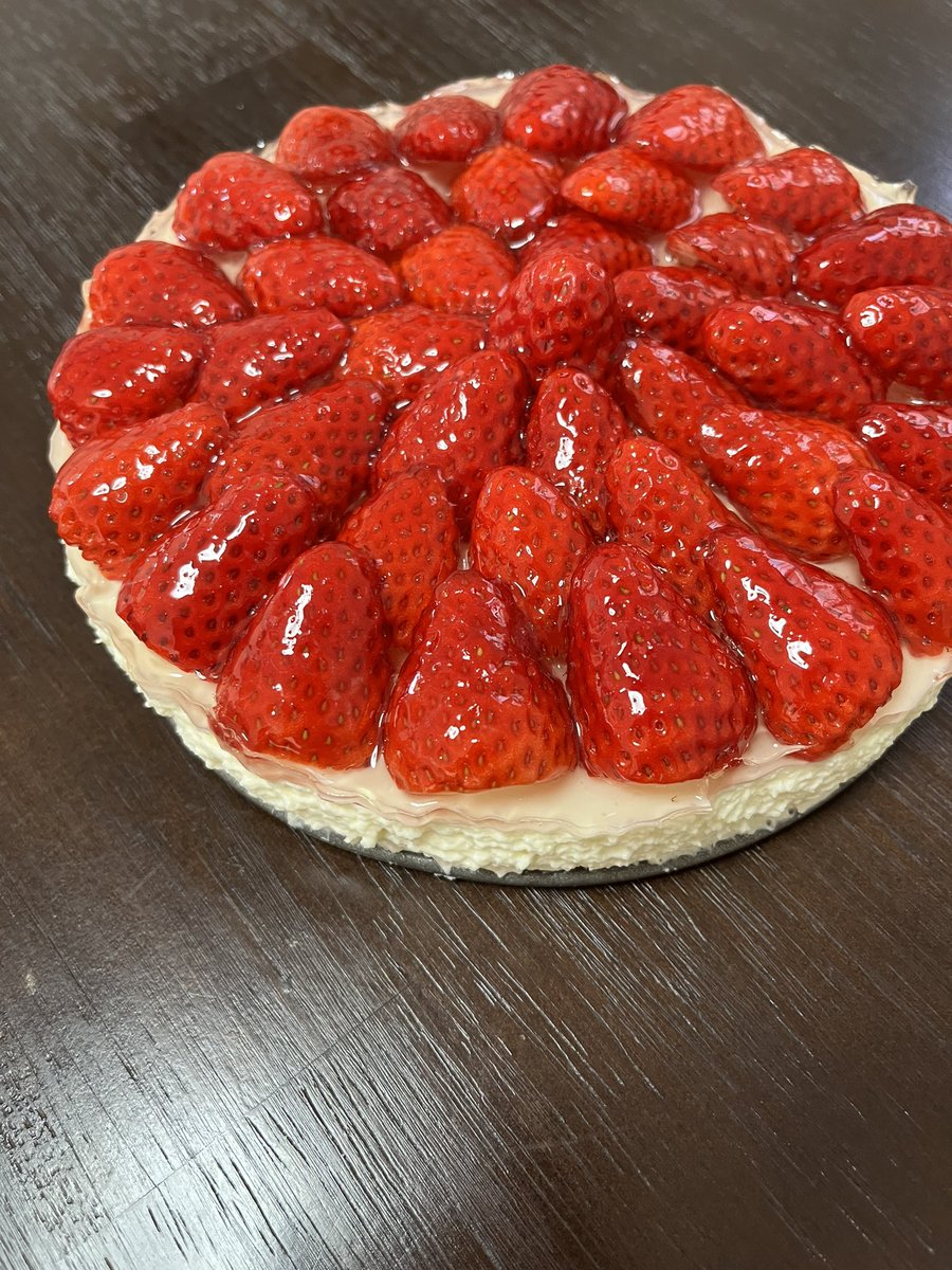 暇でレアチーズケーキ作ったけど食べきれるのか…
