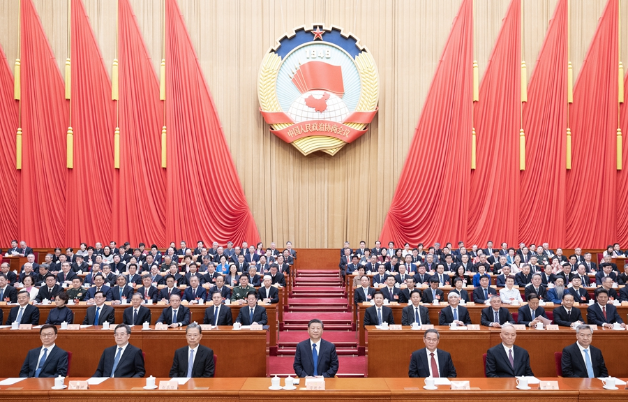 BridgingNews_'s tweet photo. The 14th National People's Congress, #China's national legislature, held the closing meeting of its second session on Monday.
Xi Jinping and other Chinese leaders attended the meeting at the Great Hall of the People in #Beijing.
#2024TwoSessions
(Source: Xinhua) https://t.co/OgAJ0DjqJh
