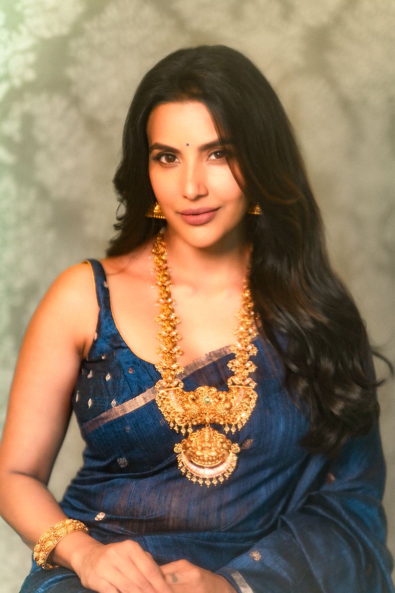 PriyaAnand tweet picture