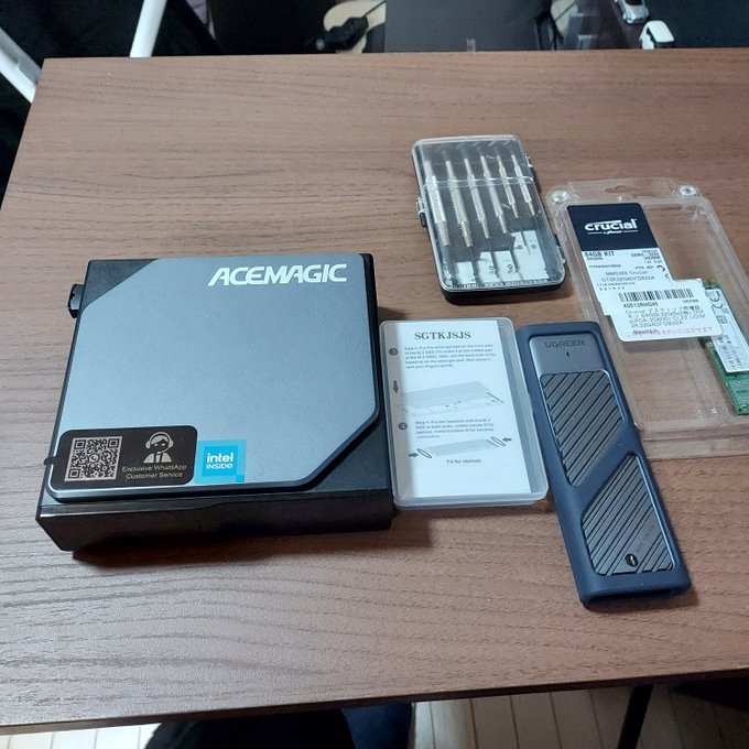 mini PCに その辺に転がってたm.2のSATA SSDつけた (512GB　たぶん中華ノートからはずしたやつ）  排熱が苦手っぽいので　ssd2枚差しは断念 OSは怪しい動きなのでクリーンインストールし直した<a href="/tag/%E3%83%89%E3%82%B9%E3%83%91%E3%83%A9%E3%82%BB%E3%83%83%E3%83%88%E3%82%A2%E3%83%83%E3%83%97"class="tags"><span>#ドスパラセットアップ</span></a>