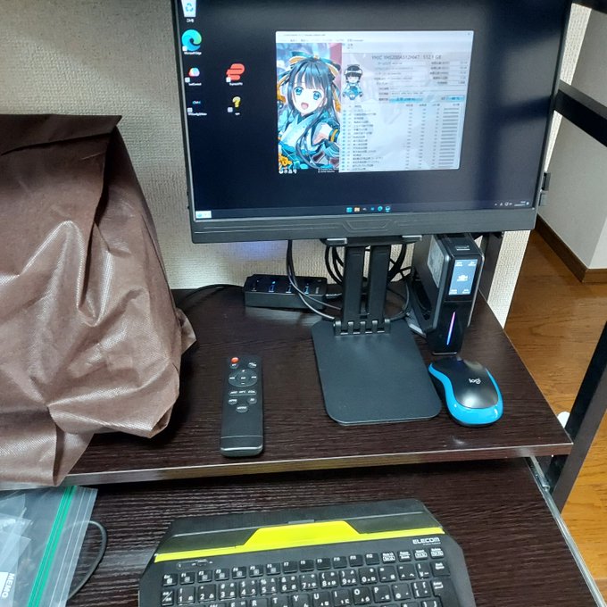 mini PCに その辺に転がってたm.2のSATA SSDつけた (512GB　たぶん中華ノートからはずしたやつ）  排熱が苦手っぽいので　ssd2枚差しは断念 OSは怪しい動きなのでクリーンインストールし直した<a href="/tag/%E3%83%89%E3%82%B9%E3%83%91%E3%83%A9%E3%82%BB%E3%83%83%E3%83%88%E3%82%A2%E3%83%83%E3%83%97"class="tags"><span>#ドスパラセットアップ</span></a>