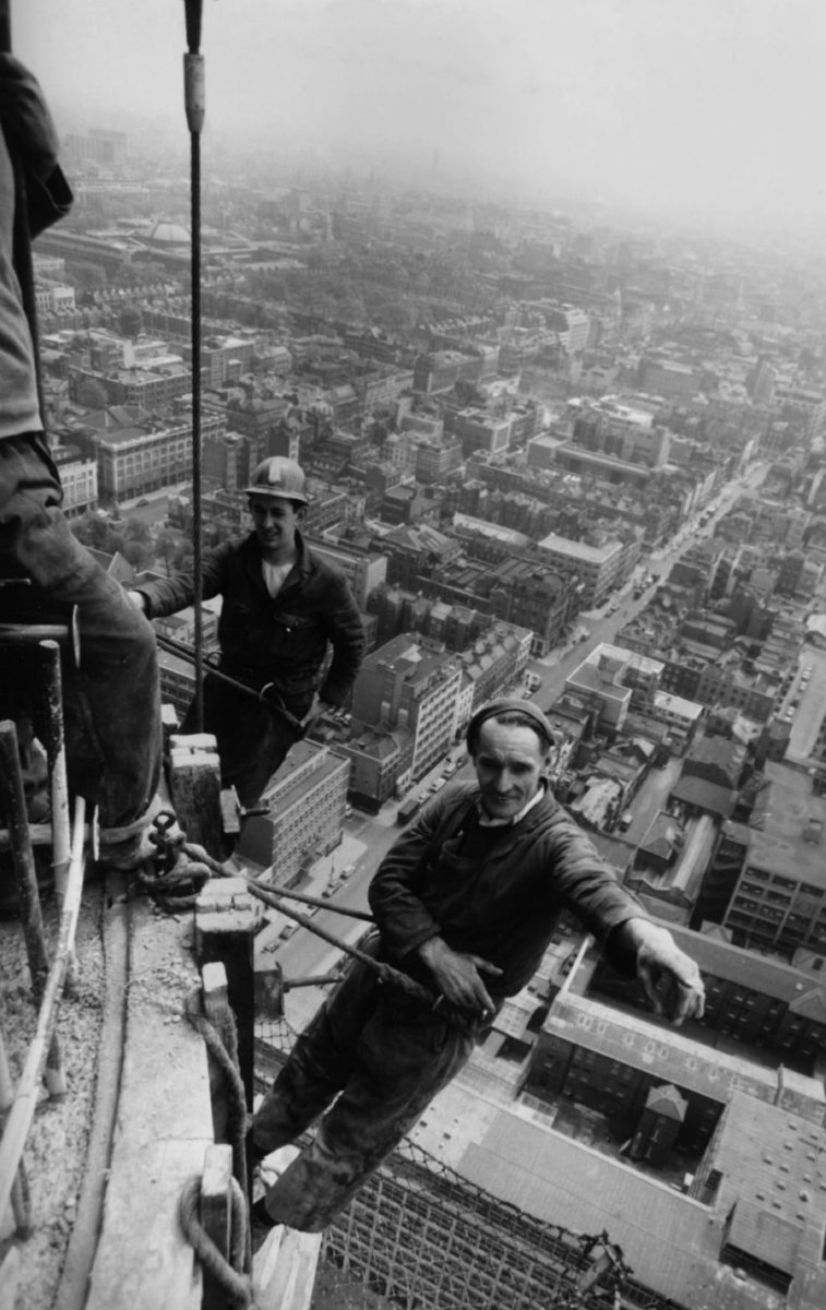 The_East_End's tweet photo. As news comes that the iconic Post Office Tower is to be turned into an exclusive hotel, here are a few shots (including one vertigo inducing one of workmen during its construction)…

#london #history #postofficetower https://t.co/dyGnLkl5d3