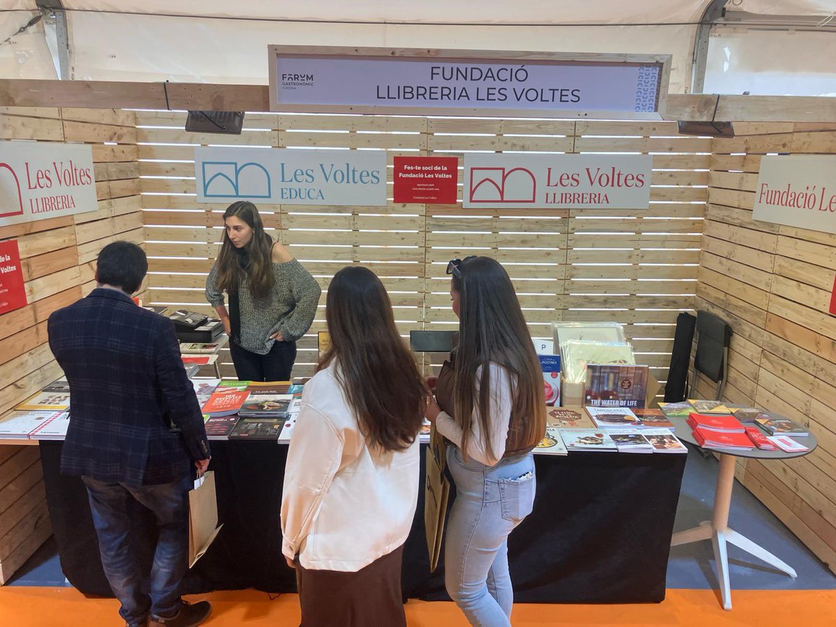 LesVoltesLlibre's tweet photo. Fins dimecres ens trobareu al Fòrum Gastronòmic de Girona amb un stand amb propostes de lectures molt temptadores 😋📚

#Girona #cuines #gastronomia https://t.co/yD9ZEsj2Ll