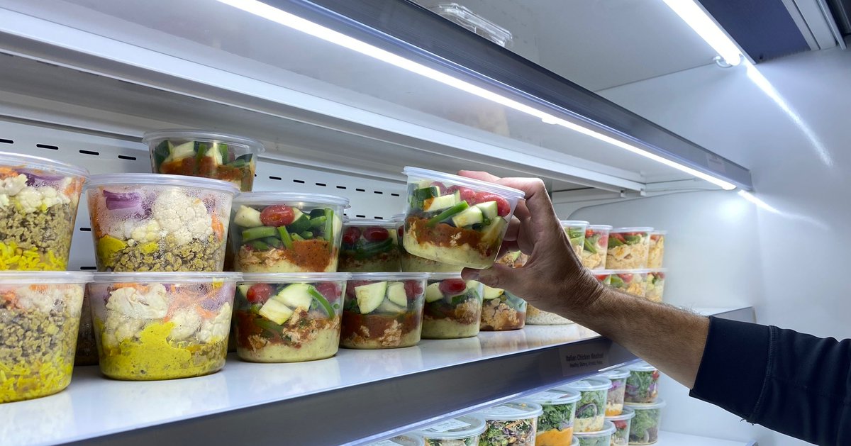 Do you have a long week ahead of you? The fridges at our Riverside store are fully stocked with fresh, #healthymeals so you can swing by and pick up delicious meals for breakfast, lunch and dinner!

Swing by and stock up: kathystable.com/in-store/