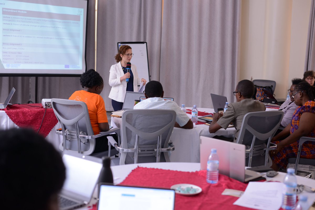 MbararaUST's tweet photo. Dr. Sabina Di Prima (PhD) from @VUamsterdam was one of the presenters in session 1 on ๐
๐จ๐จ๐ ๐ ๐๐ก๐จ๐ฎ๐ ๐ก๐ญ: "Food Systems & Nutrition-Sensitive Agriculture/Climate Change and Climate Smart Agriculture," alongside Dr. Denyse Snelder (PhD) at the #RLLLTraining Workshop. https://t.co/w5Oqoo9h4g