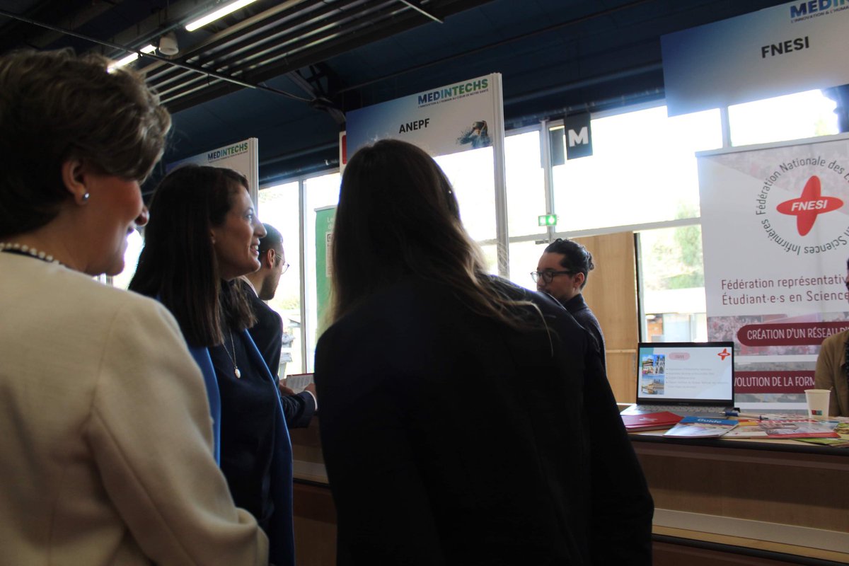 La_FNESI's tweet photo. #MedInTechs | Échange avec @ADublanche. L’opportunité d’évoquer la situation alarmante des #ESI :
🚨Conditions de #stage négligées
🚨#Précarité grandissante
🚨Augmentation des quotas
La FNESI attend des mesures concrètes pour la #formation https://t.co/rQnhPleliB
