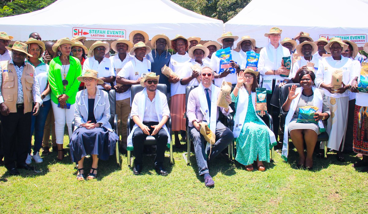 #TeamEuropeKenya has announced the 'Boosting Sustainable Food Production in Kenya' project which will support 40,000 smallholder farmers across 5 counties. It will contribute to the National Grain Reserve and build climate resilience for local farmers. 
#EUinKenya #GlobalGetaway