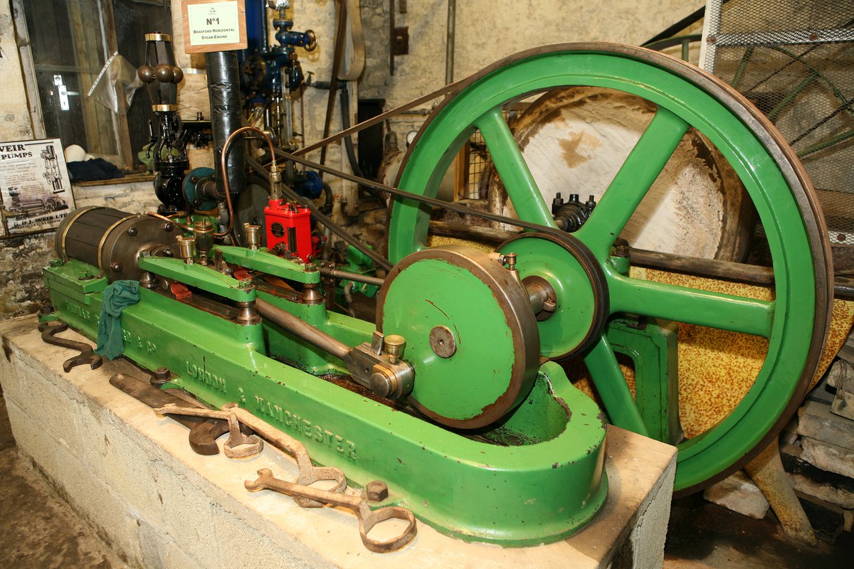 CombeMill1912's tweet photo. We will be open &amp; In Steam from 10.30am this Sunday 17th with an addition theme of Science at the Mill. Volunteers Demonstrating, re-vamped Tinkering Area for Young Visitors. BBQ also Snacks &amp; Drinks from the Tea Room, Market Stalls, Gift Shop &amp; Tombola. https://t.co/fi7HZLLUw2 https://t.co/7POFBii3TN