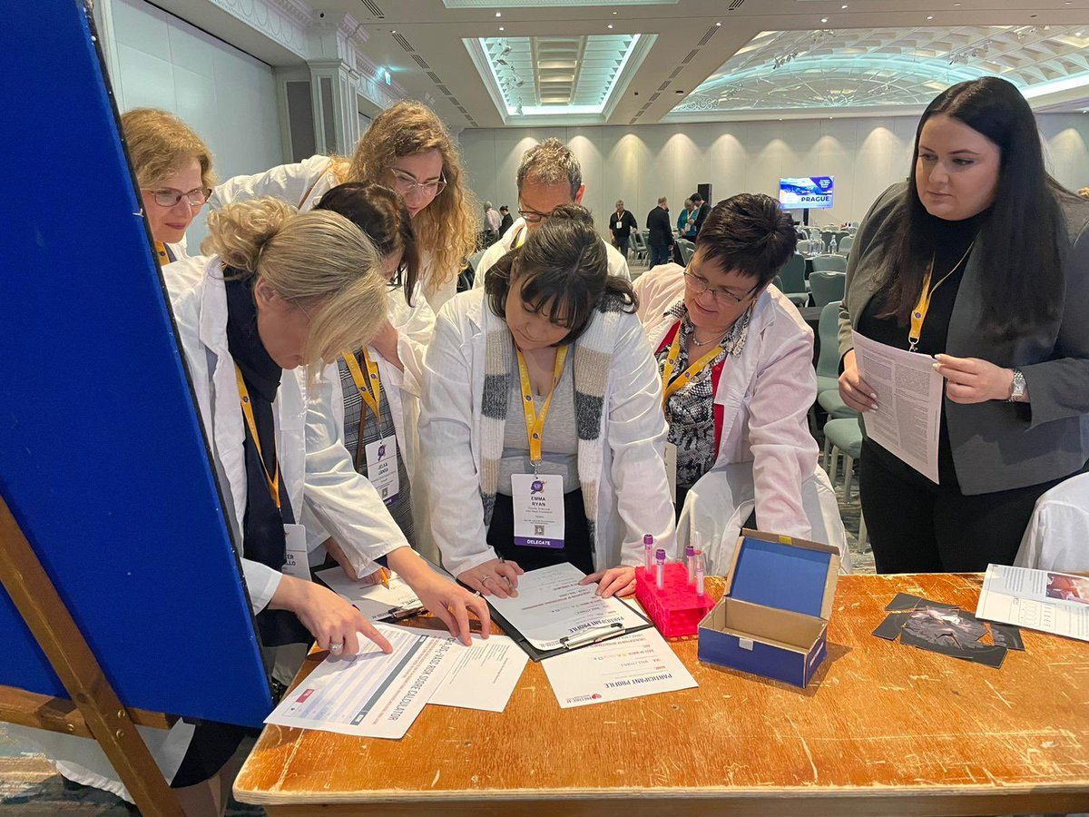 The first group of investigators have randomised a patient onto the clinical trial and escaped the clinic with 4 minutes to spare! #LifeAfterStroke @StrokeEurope