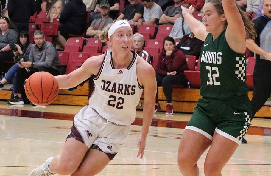 CAC_SportsNAIA's tweet photo. College of the Ozarks' Frank Tabbed 2023-24 CAC Women's Basketball Player of the Year. Congrats to all of the members on the all-conference and Champions of Character team!

📰 - https://t.co/etetR4btaL https://t.co/WUhEsm9lr0