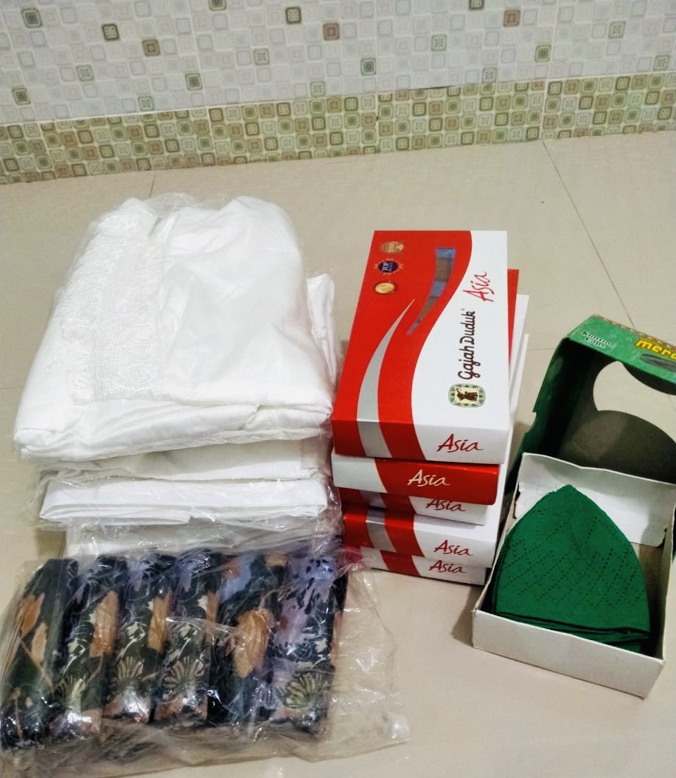 TERIMA KASIH KELUARGA IBU MARTINI KEDUNGPUJI.
Smg Allah balas dengan berlipat ganda kebaikan dunia &amp; akhirat.    

YUUK IKUTAN BERBAGI,    
BRI 6687.01.0073355-35 An.SUPRIYATIN    
Wa 0813-1102-6465