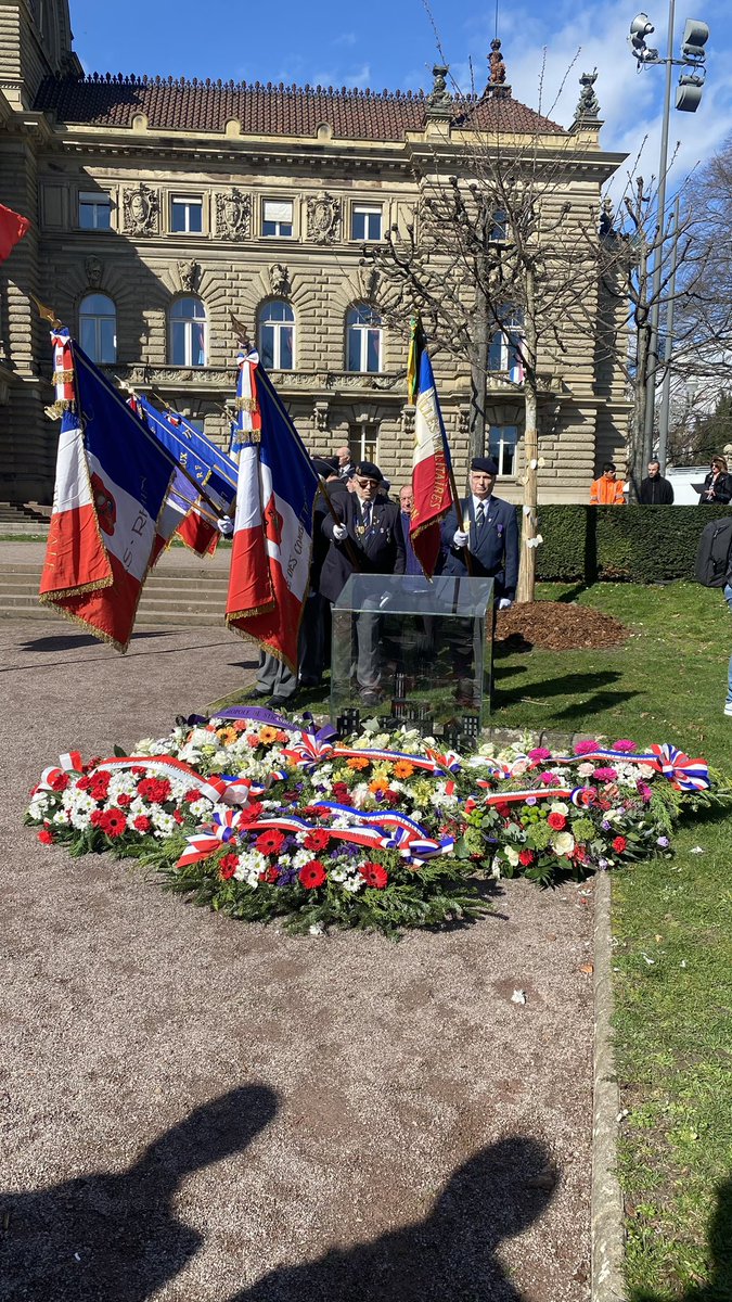 Le 11 mars c’est la Journée nationale d'hommage aux victimes de terrorisme. 
Mes pensées aux familles et leurs proches endeuillées par les attentats. 
#JourneeHommageVictimesTerrorisme