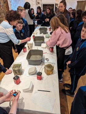 nmdmuseums's tweet image. Newry &amp;amp; Mourne Museum hosted a printing and etching workshop in partnership with @AmmACentre. Artists Mary and Anne guided the children from Kilkeel, Mullaghbawn and Hilltown through the worskhop exploring illustration, salt-water etching and traditional printmaking. #art