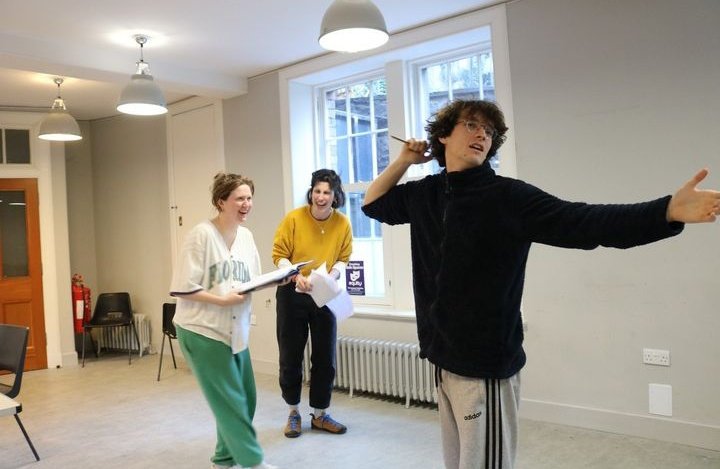 fionnews's tweet photo. Fionn Whitehead during Class Act rehearsals a few weeks ago https://t.co/BRptV7eRob