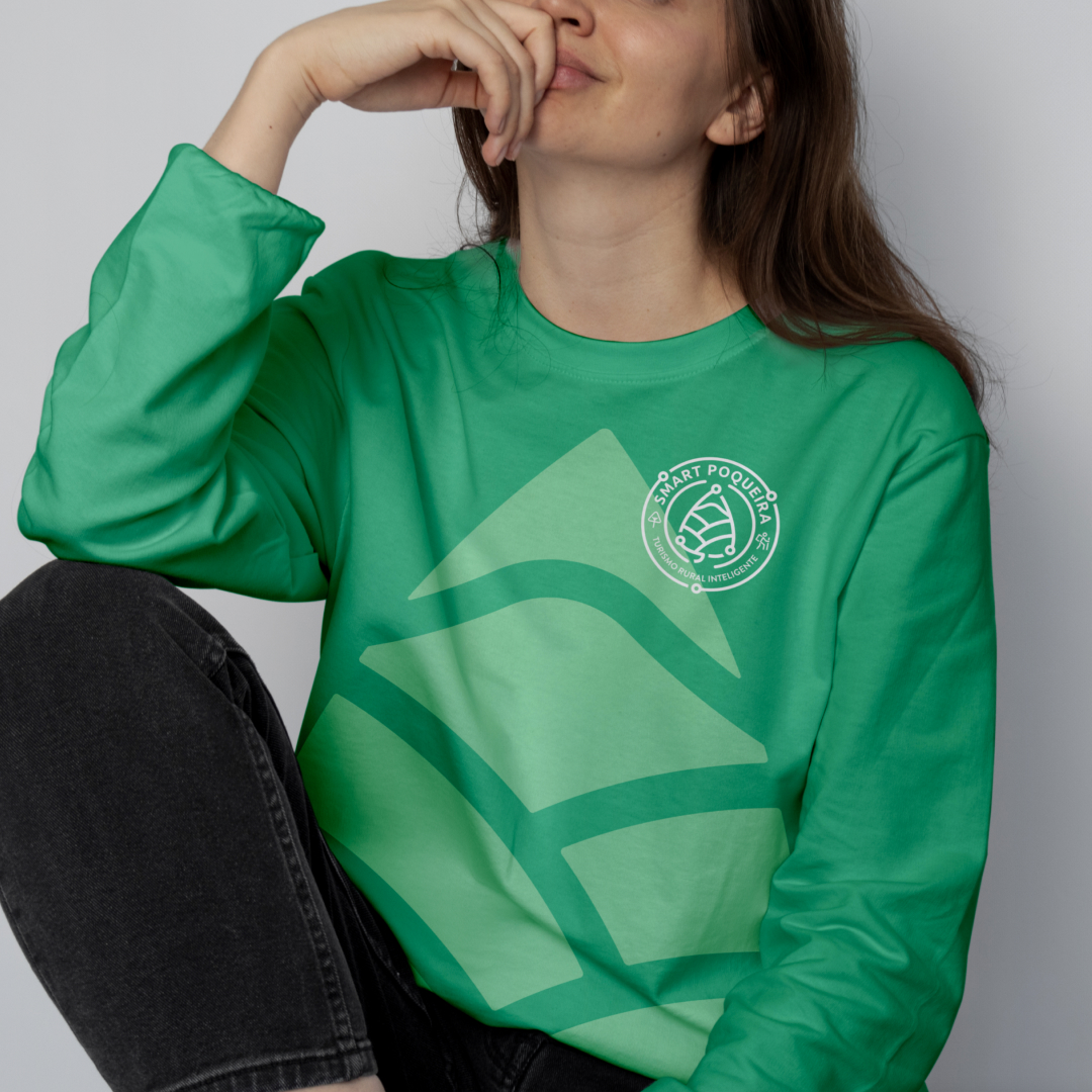 Nos  embarcamos en la aventura de diseñar la marca Smart Poqueira, una joya  en el corazón de la Alpujarra. Hemos creado una identidad que  conecta este tesoro natural con el turismo más sostenible
#smartpoqueira #diseñoynaturaleza #turismosostenible #sierranevada