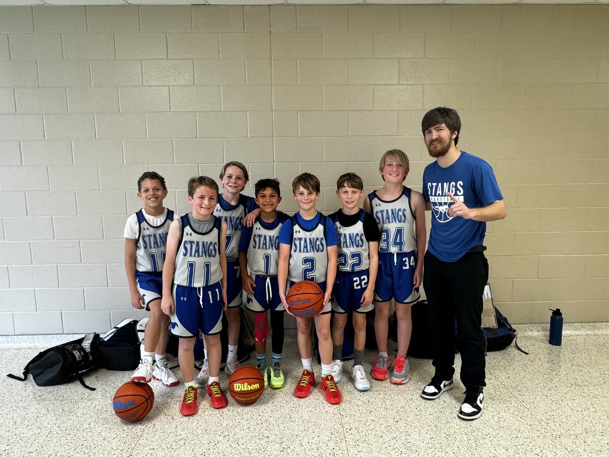 StangsSelectHoops tweet media