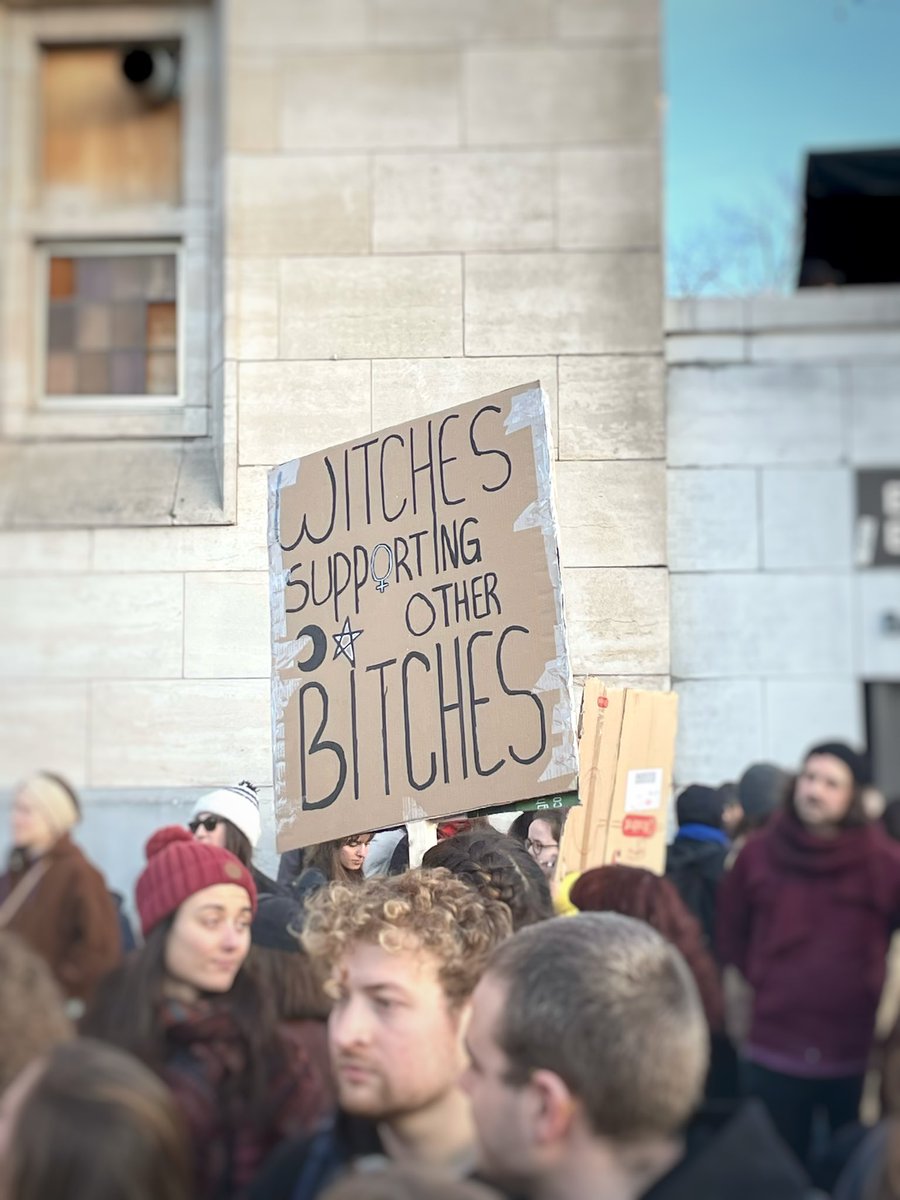 europeangreens's tweet photo. 💜 Proud to stand with the Belgian Greens at the Women’s Rights Protest in Brussels! 💚 15,000+ strong demanding rights for women &amp; gender minorities (abortion, equal pay, etc.). 💪 Let's keep fighting for our beliefs &amp; rights &amp; #ChooseCourage in the 2024 EU Elections #IWD2024 https://t.co/ThqXbWkbbS